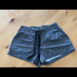 Lululemon Spring Break Away Short II